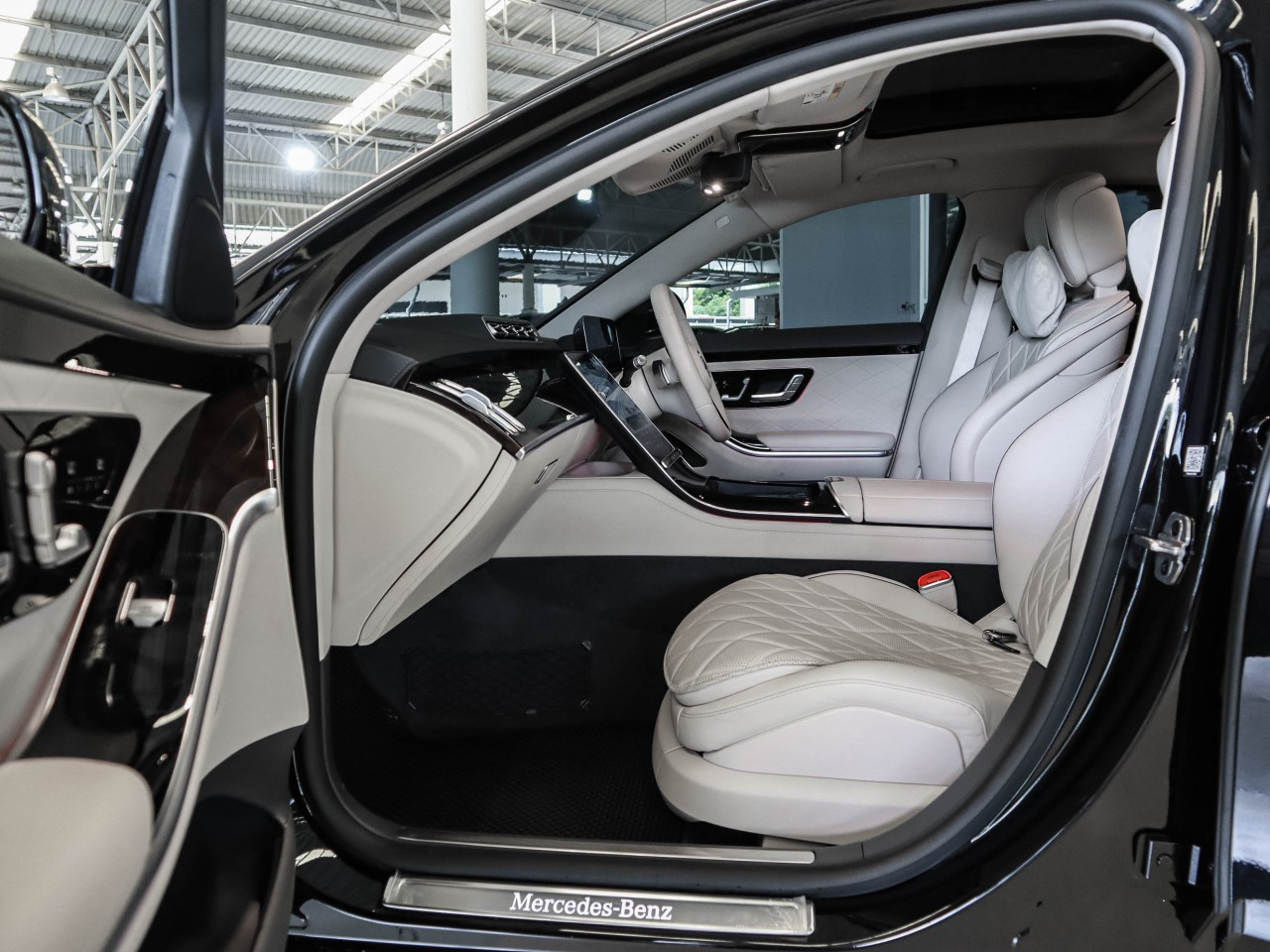 Mercedes-Benz S350d Exclusive สี Obsidian Black ปี 2022