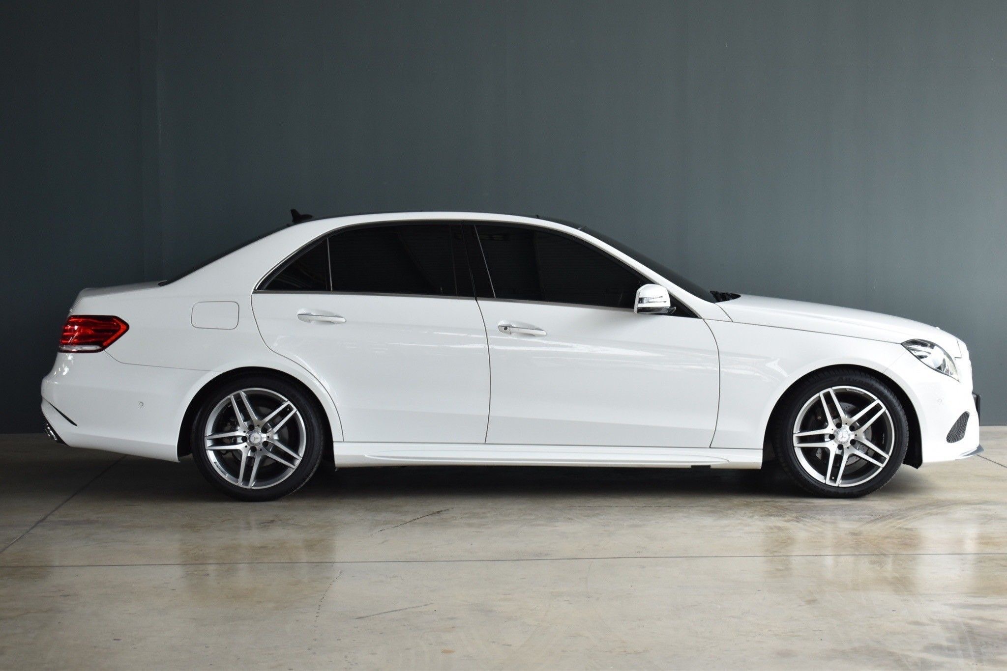 Mercedes Benz E300 AMG ปี 2014