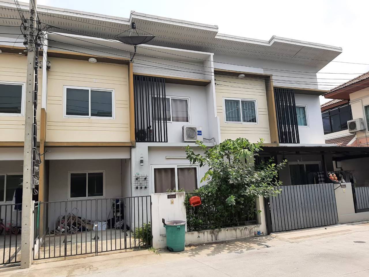 ให้เช่าทาวน์เฮ้าส์ ใกล้รร.สารสาสน์ บางบัวทอง