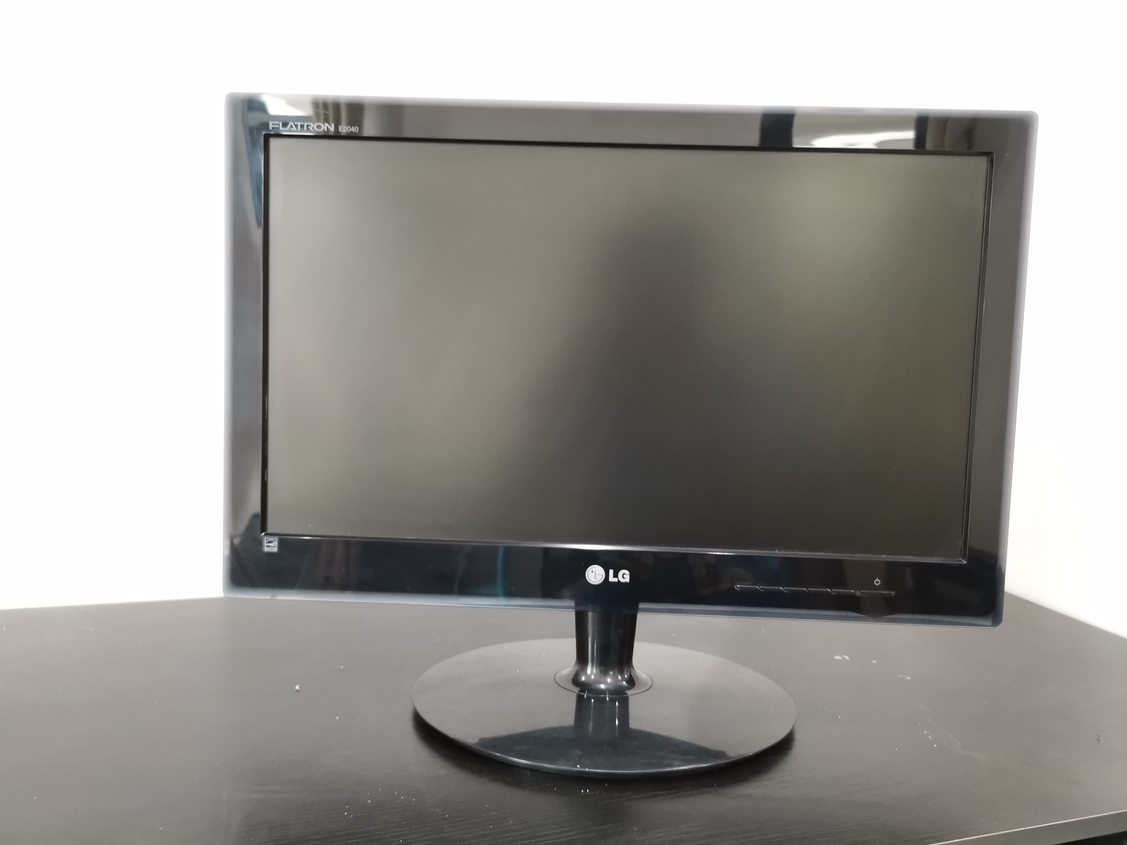 หน้าจอ LG FLATRON E2040 20"