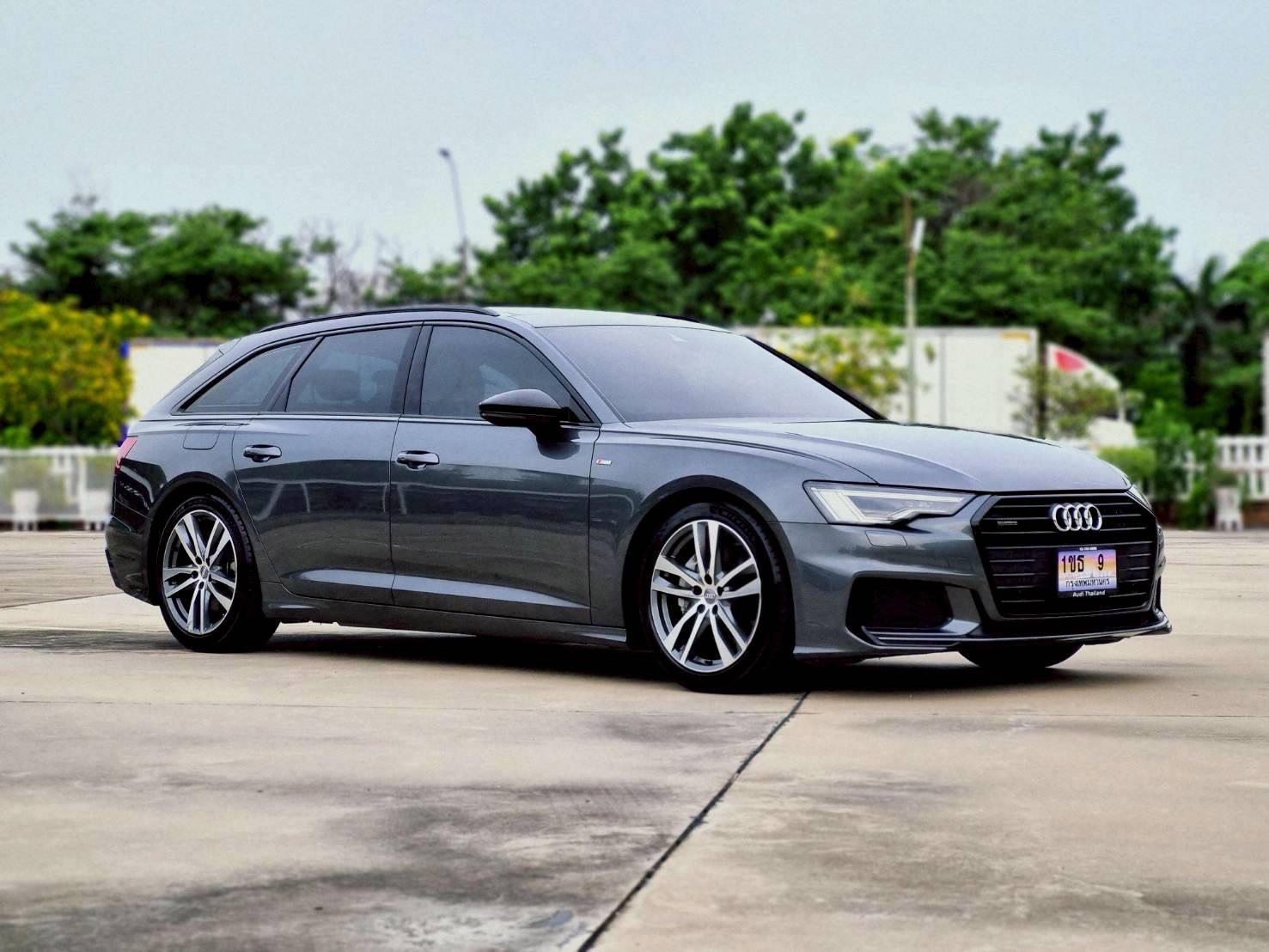Audi A6 Avant 45 TFSI S-Line Black Edition ปี 2020
