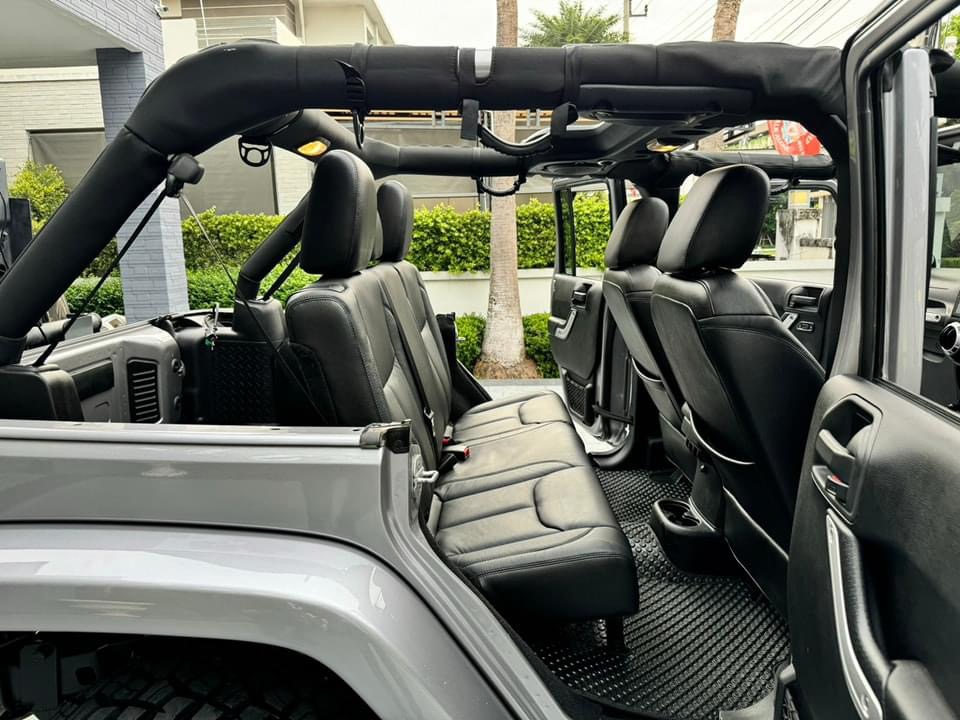 JEEP Wrangler Sahara 2.8 Crd ดีเซล ( JK ) 4wd Ultimate ปี 2014