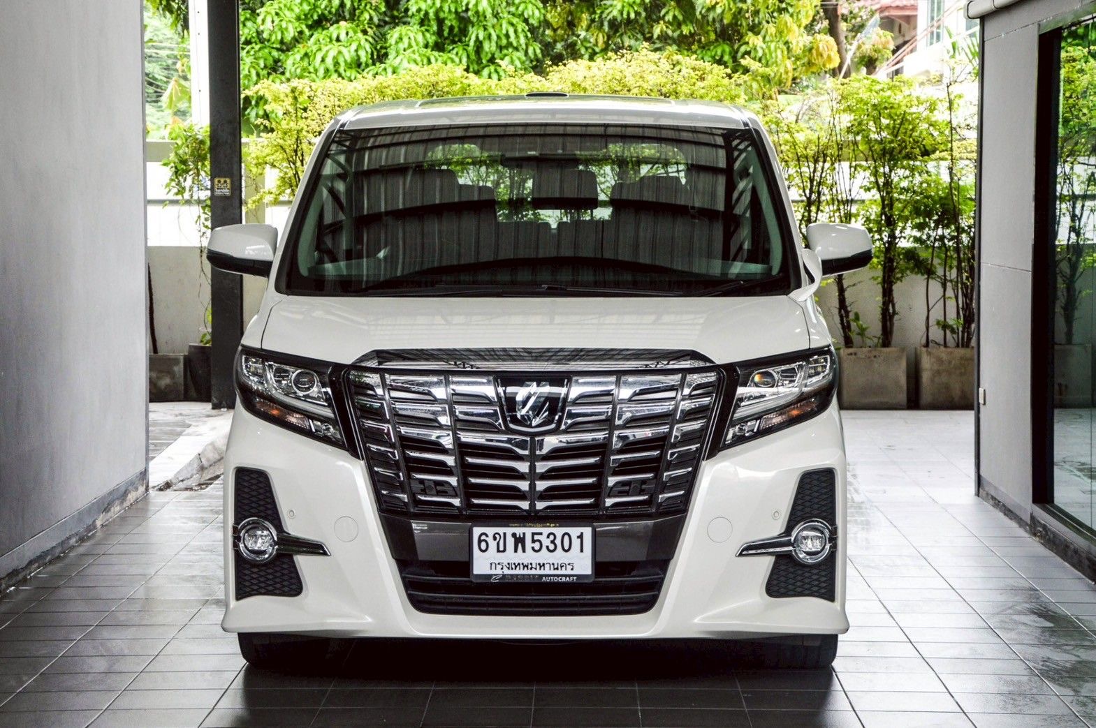 Toyota Alphard 2.5 SC Package ปี 2017