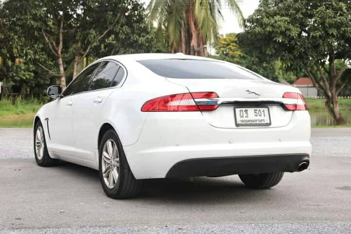 Jaguar XF ปี 2012