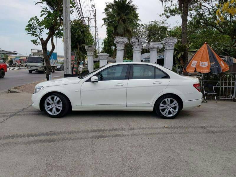 Mercedes Benz C200 kompressor Avantgarde (w204) ปี 2009