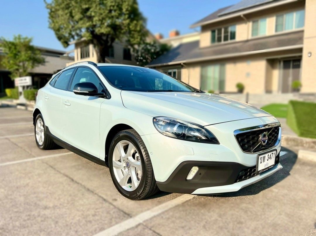 Volvo V40 2.0 CC T5 ปี 2014