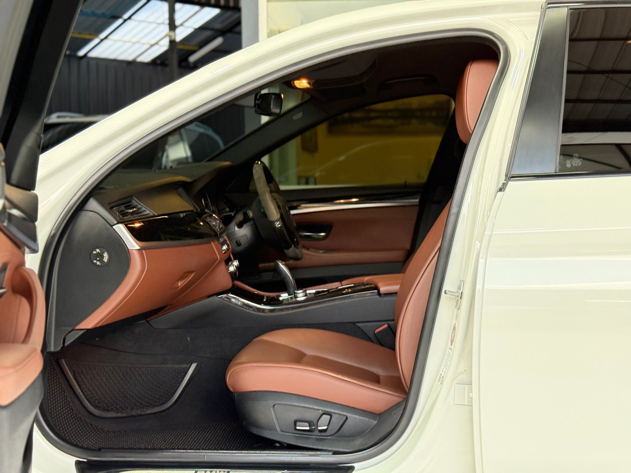 BMW 520i ปี 2013