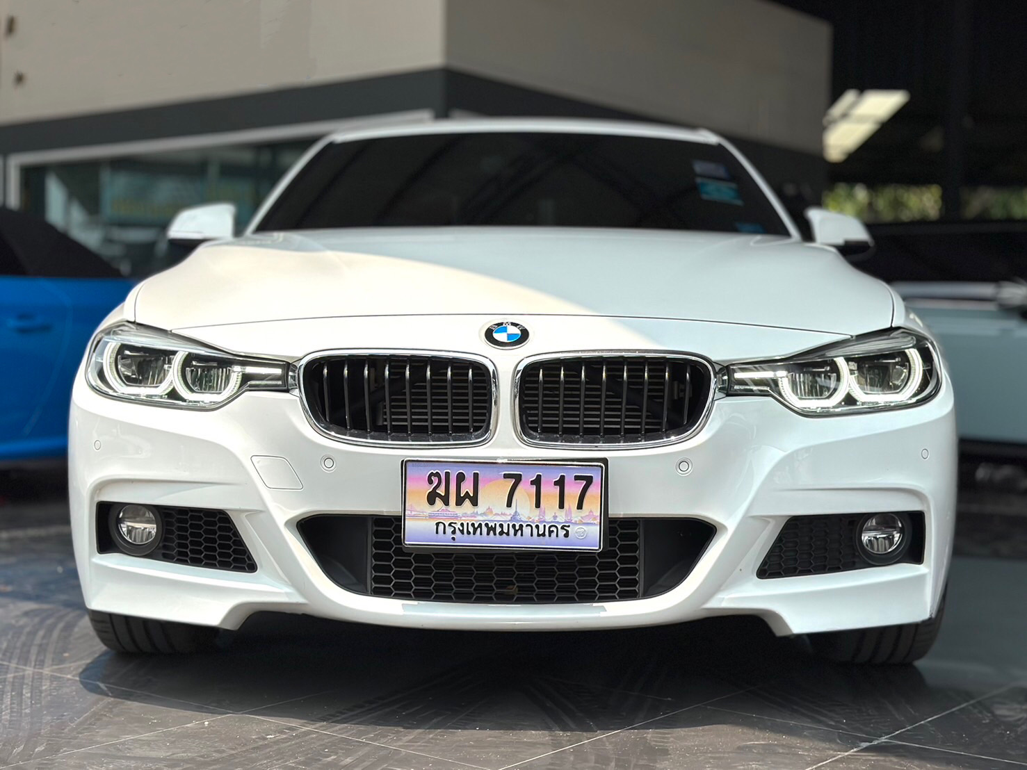 BMW 330e M Sport ปี 2016