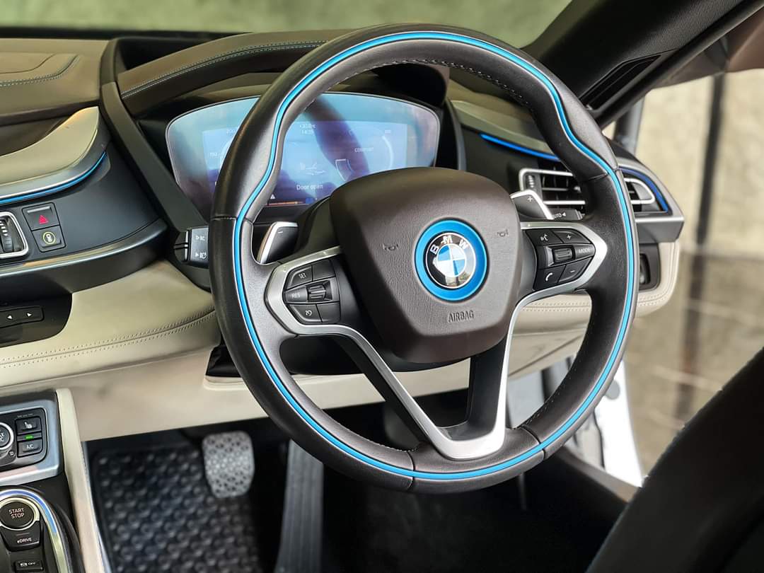 BMW i8 eDrive ปี 2015
