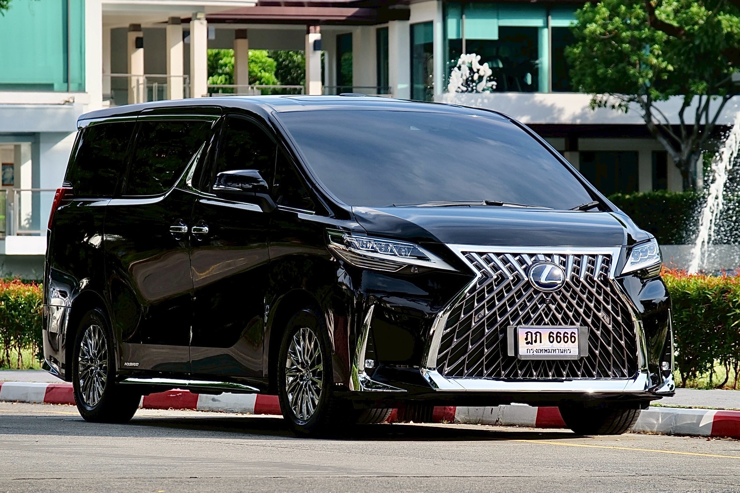 Lexus LM300h Exclusive 4-Seater ปี 2023