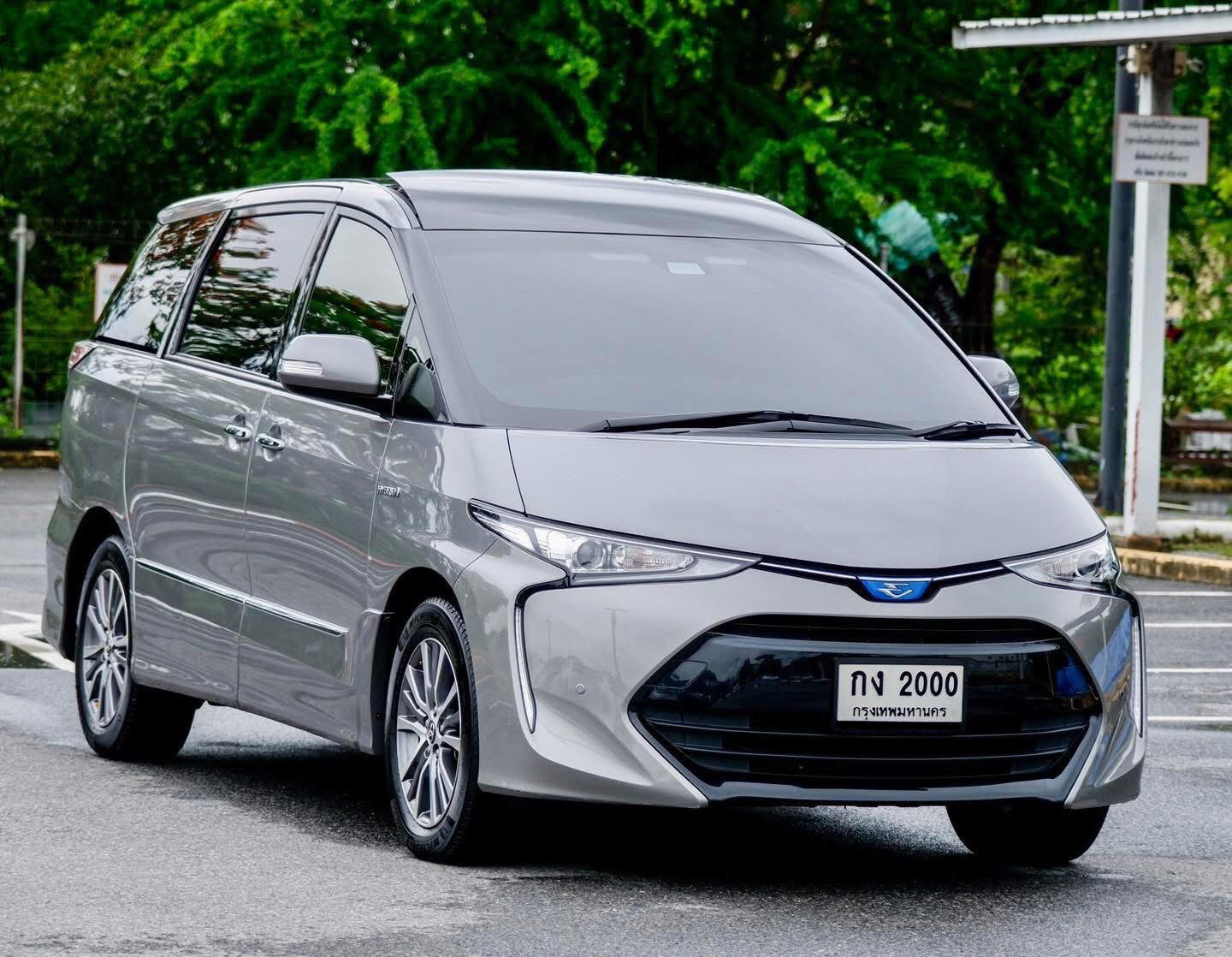 Toyota Estima Aerus E-Four Hybrid ปี 2017