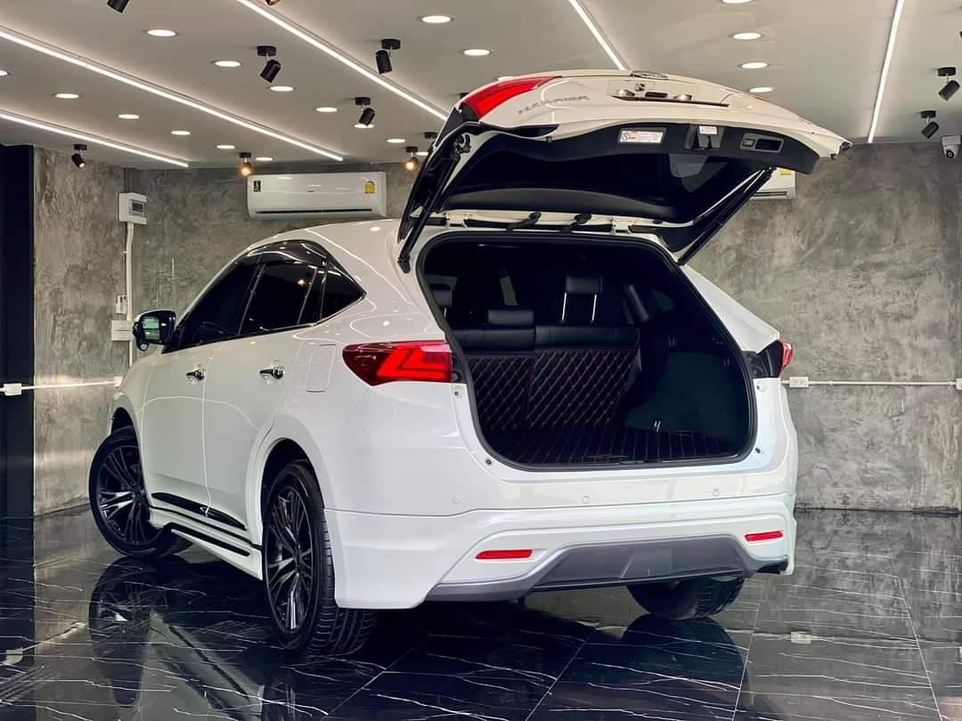 Toyota Harrier Hybrid Premium Advance Package ปี 2016
