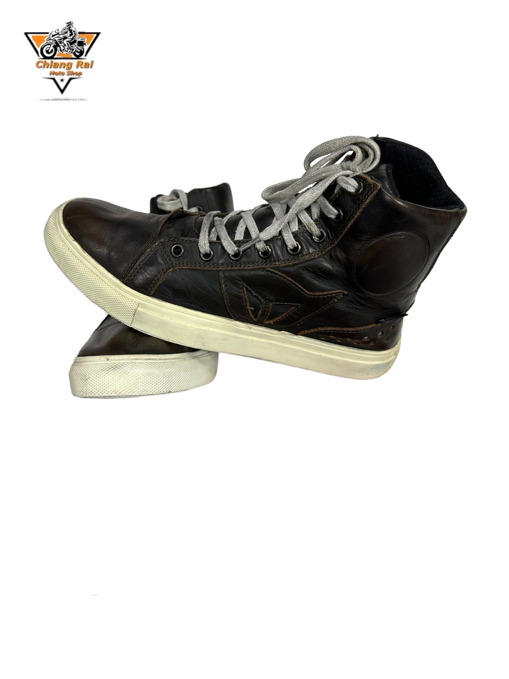 รองเท้าขี่มอเตอร์ไซด์( มือสอง) RCBS-487 Size ขนาดจากป้าย 41:EUR / 7:UK / 25.4:Cm.(dainese)