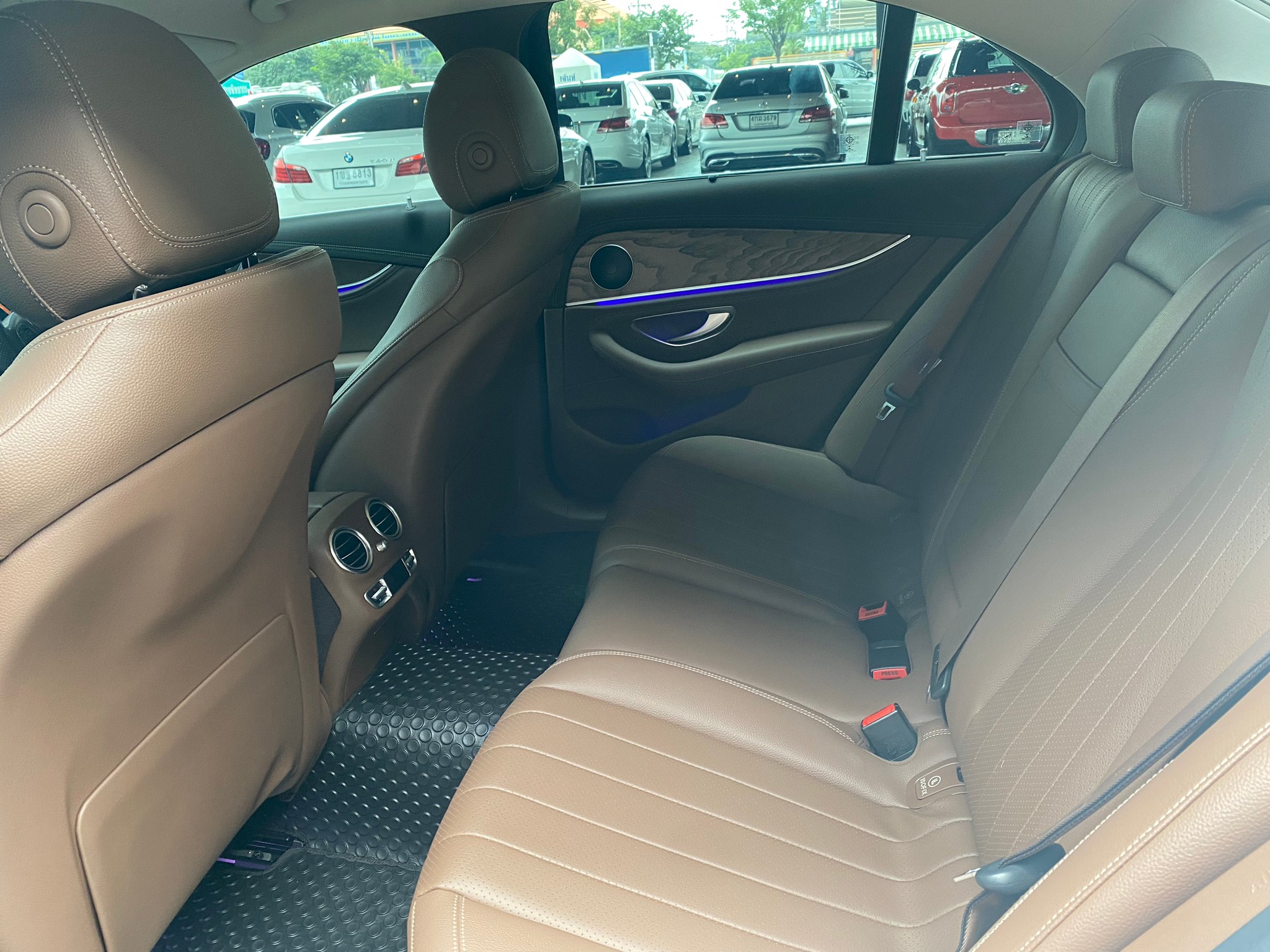 Mercedes Benz E350e Exclusive ปี 2017