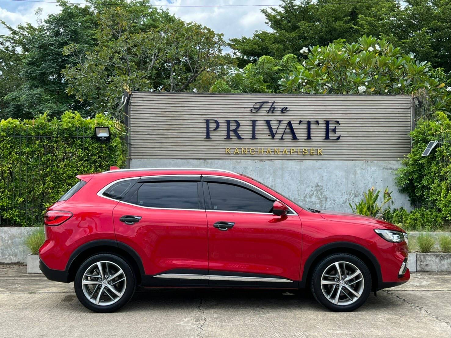 MG HS 1.5X Sunroof สีแดง ปี 2020 รุ่นท็อป