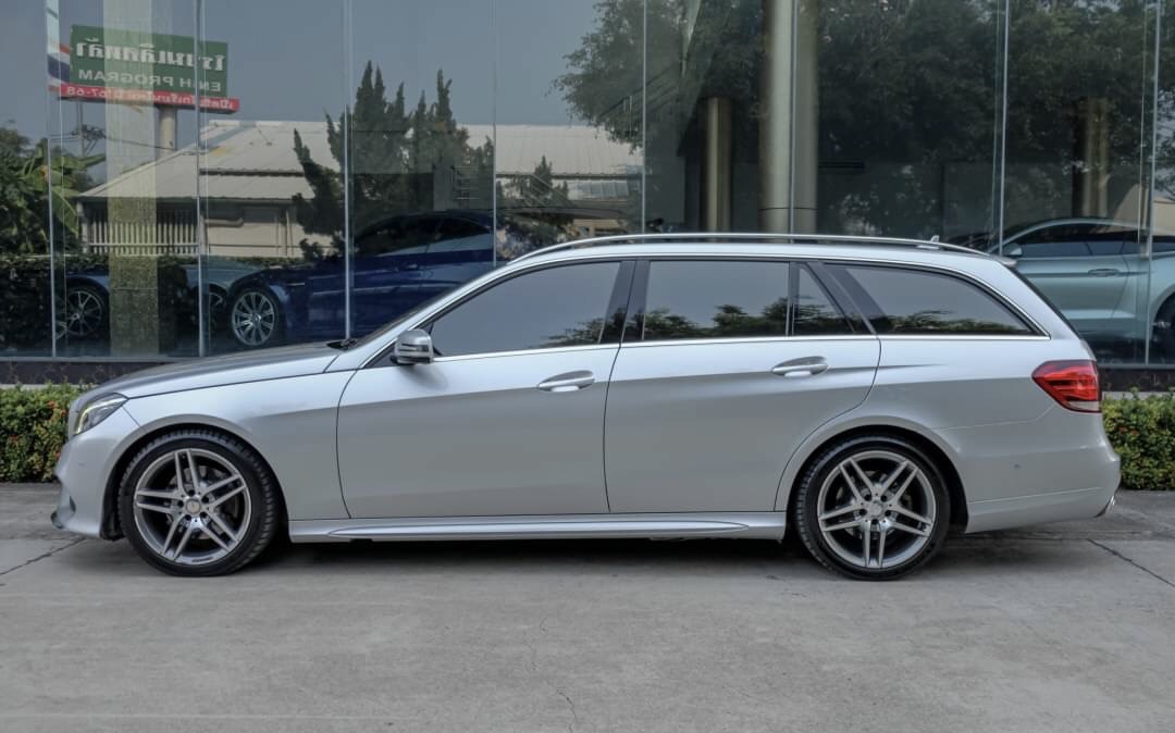 Mercedes Benz E300 Hybrid Estate AMG ปี2015
