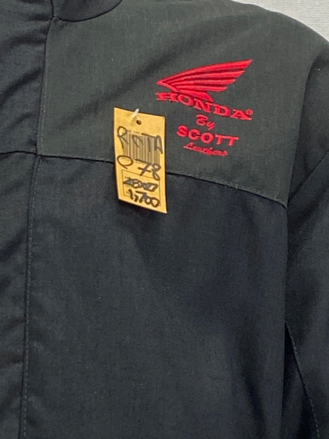 เสื้อขี่มอเตอร์ไซด์( มือสอง) RCTA 078 อก 48" ยาว 27" ยี่ห้อ**HONDA**
