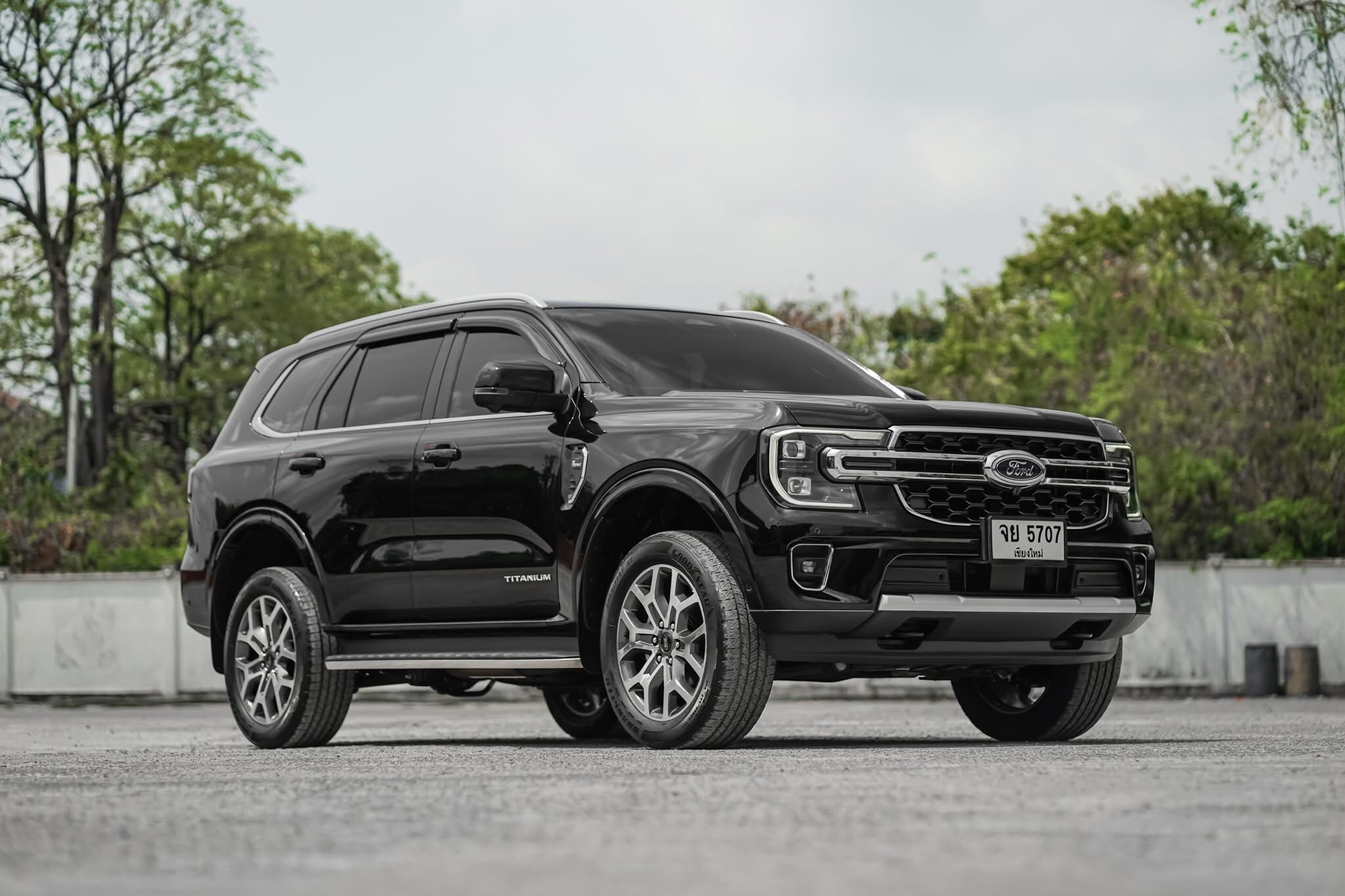 Ford Everest 2.0 Bi-turbo Titanium+ 4x4 ปี 2023