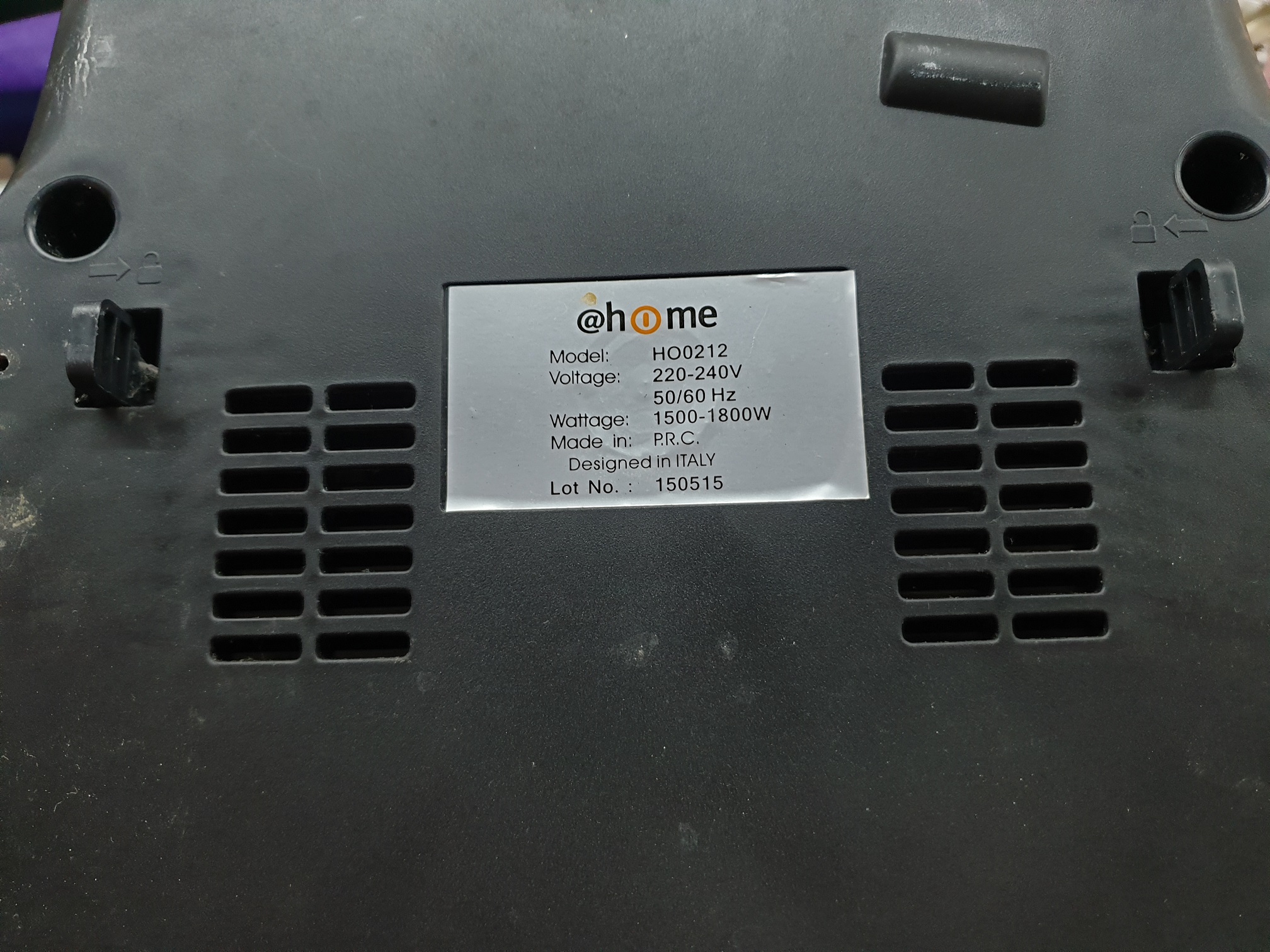 ซ่อมเตารีดไอน้ำ ยี่ห้อ @HOME รุ่น HO0212 อาการไอน้ำไม่ออก