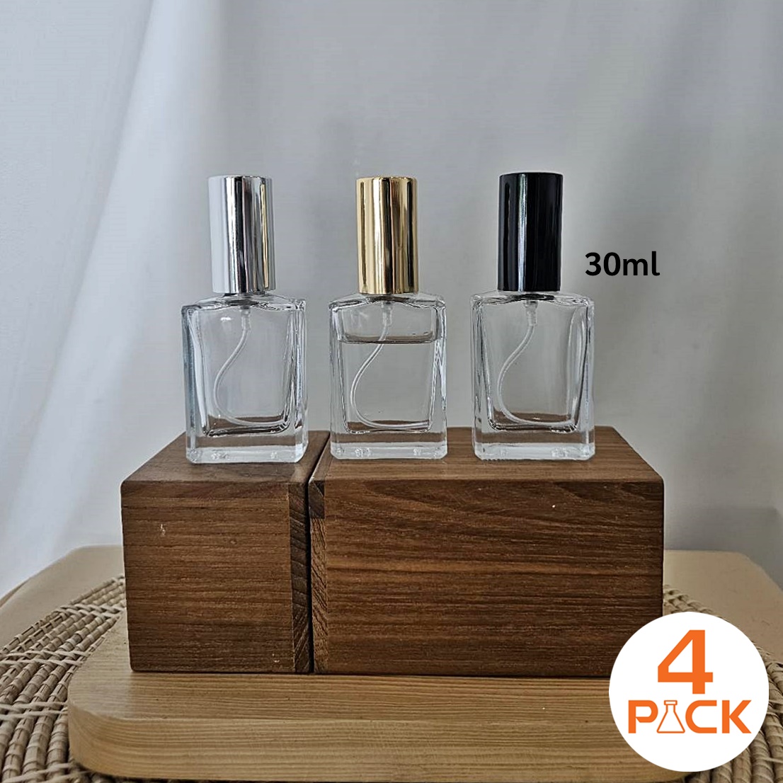 (กล่องละ 140ใบ)ขวดแก้ว30ml ทรงแบน +ฝาสเปรย์ เงิน/ทอง