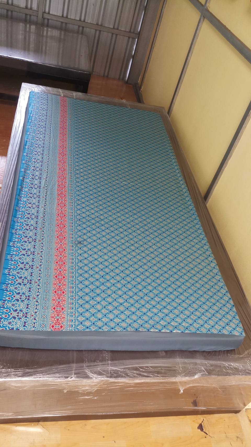 ผ้าปูเบาะนวดไทย ผ้าพิมพ์ทองลายไทย พร้อมปลอกหมอน