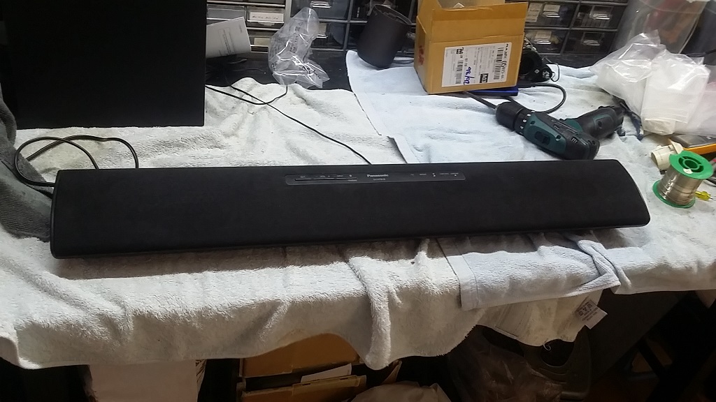 ซ่อมลำโพงซาวด์บาร์ ยี่ห้อ PANASONIC รุ่น SU-HTB18 อาการเครื่องเปิดไม่ติด