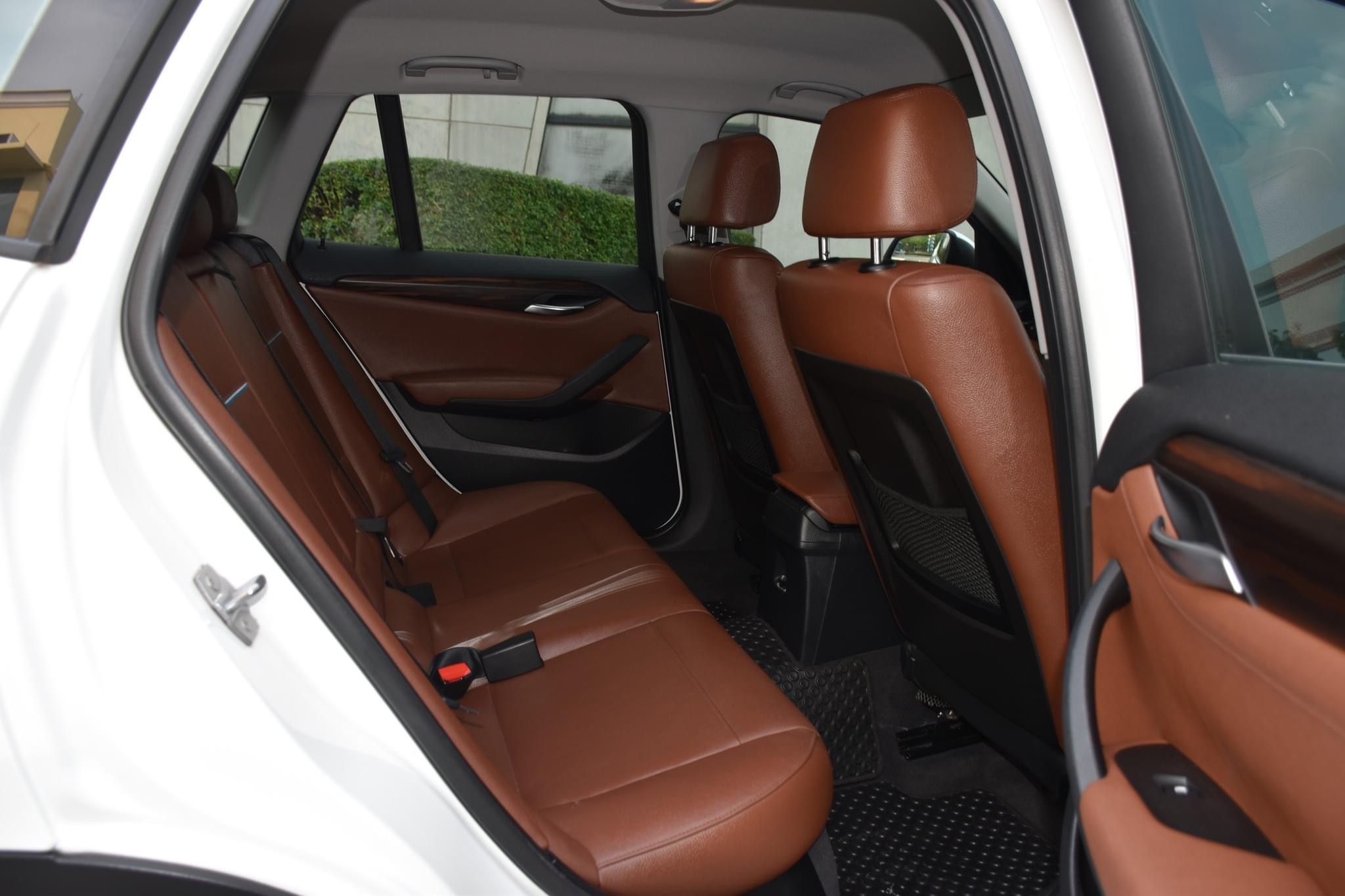 BMW X1 SDRIVE18i XLINE LCI ปี2014