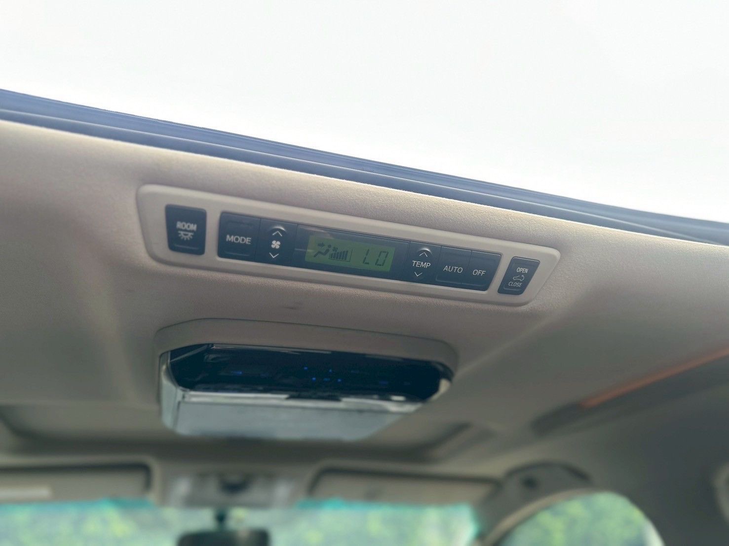 Toyota Vellfire 2.4 GS ปี 2013