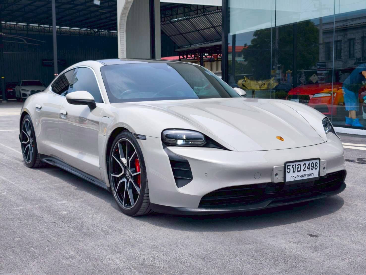 Porsche Taycan 4S ปี 2022 (ขายดาวน์)