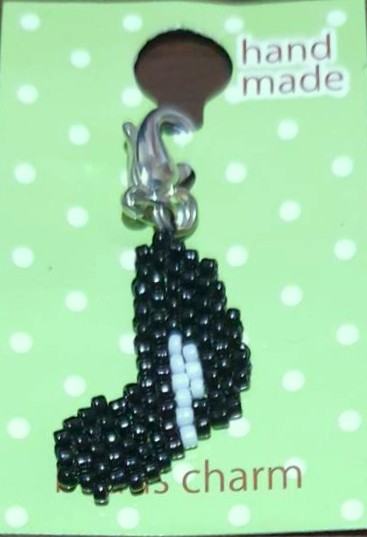 HAND MADE beads charm พวงกุญแจ ลูกปัดน่ารักๆ จากญี่ปุ่น ใช้ตกแต่ง พวงกุญแจ / สร้อยข้อมือ สิ่งของต่างๆ Size : โดยประมาณ 2 - 3 cm ตัวโน้ต