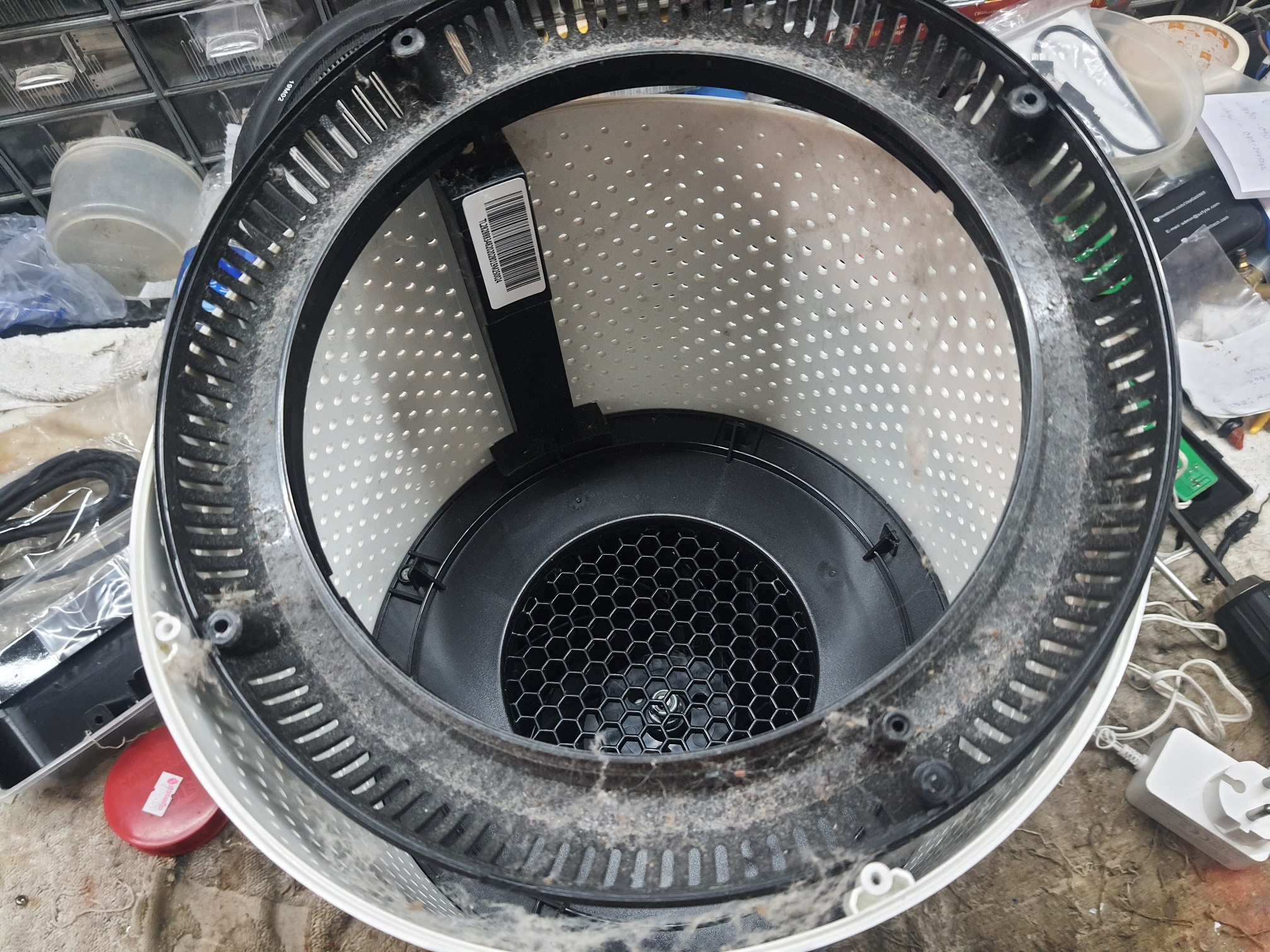 ซ่อมเครื่องฟอกอากาศ ยี่ห้อ PHILIPS รุ่น AC0820 อาการพัดลมมีเสียงดัง