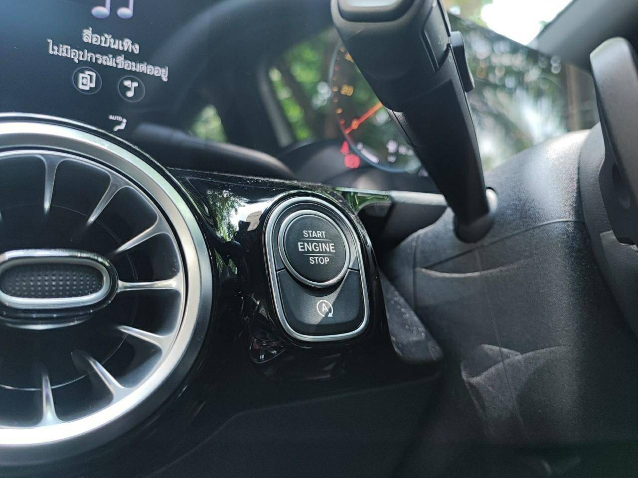 MERCEDES BENZ GLA 200 Progressive ปี2022