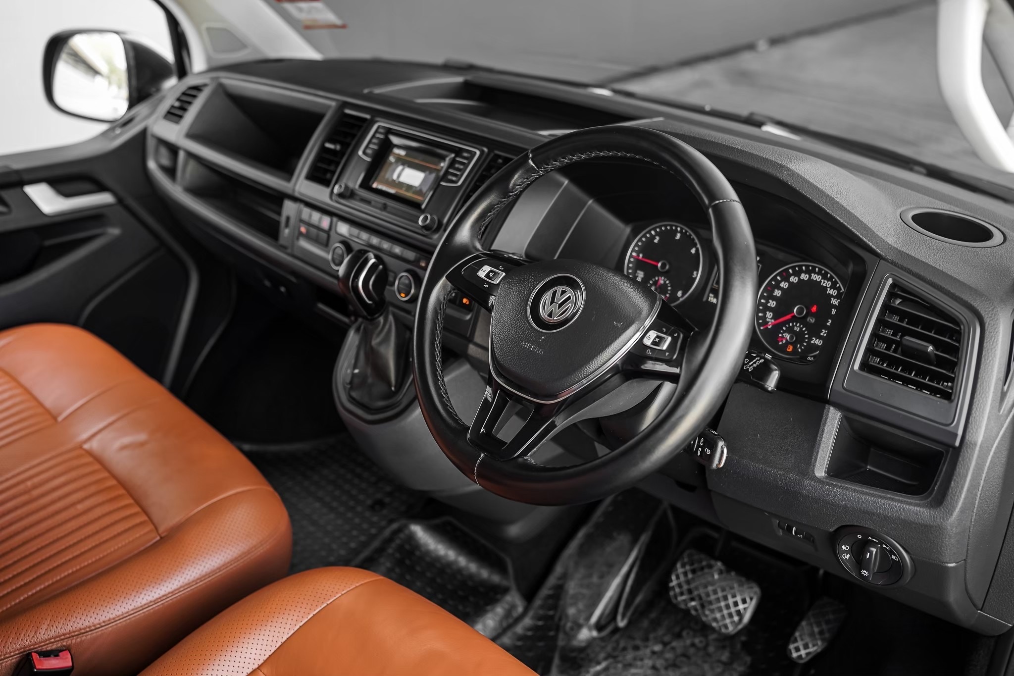 Volkswagen Caravelle 2.0 TDI ปี 2018