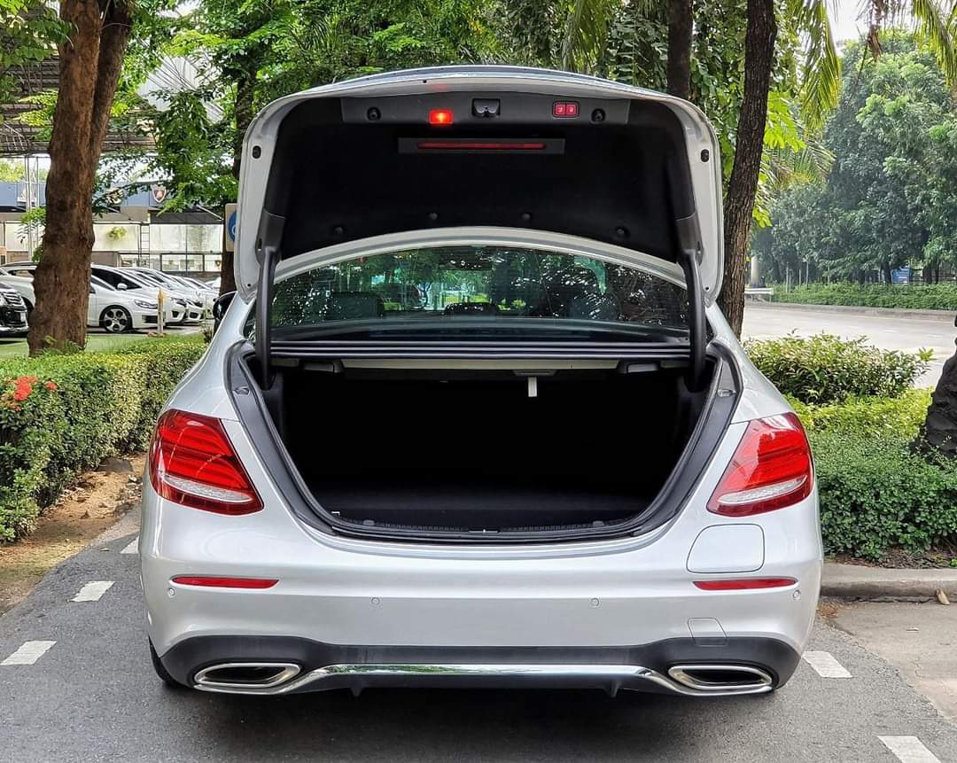 Mercedes Benz E350e AMG ปี 2018