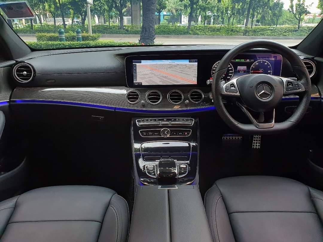 Mercedes Benz E350e AMG ปี 2018