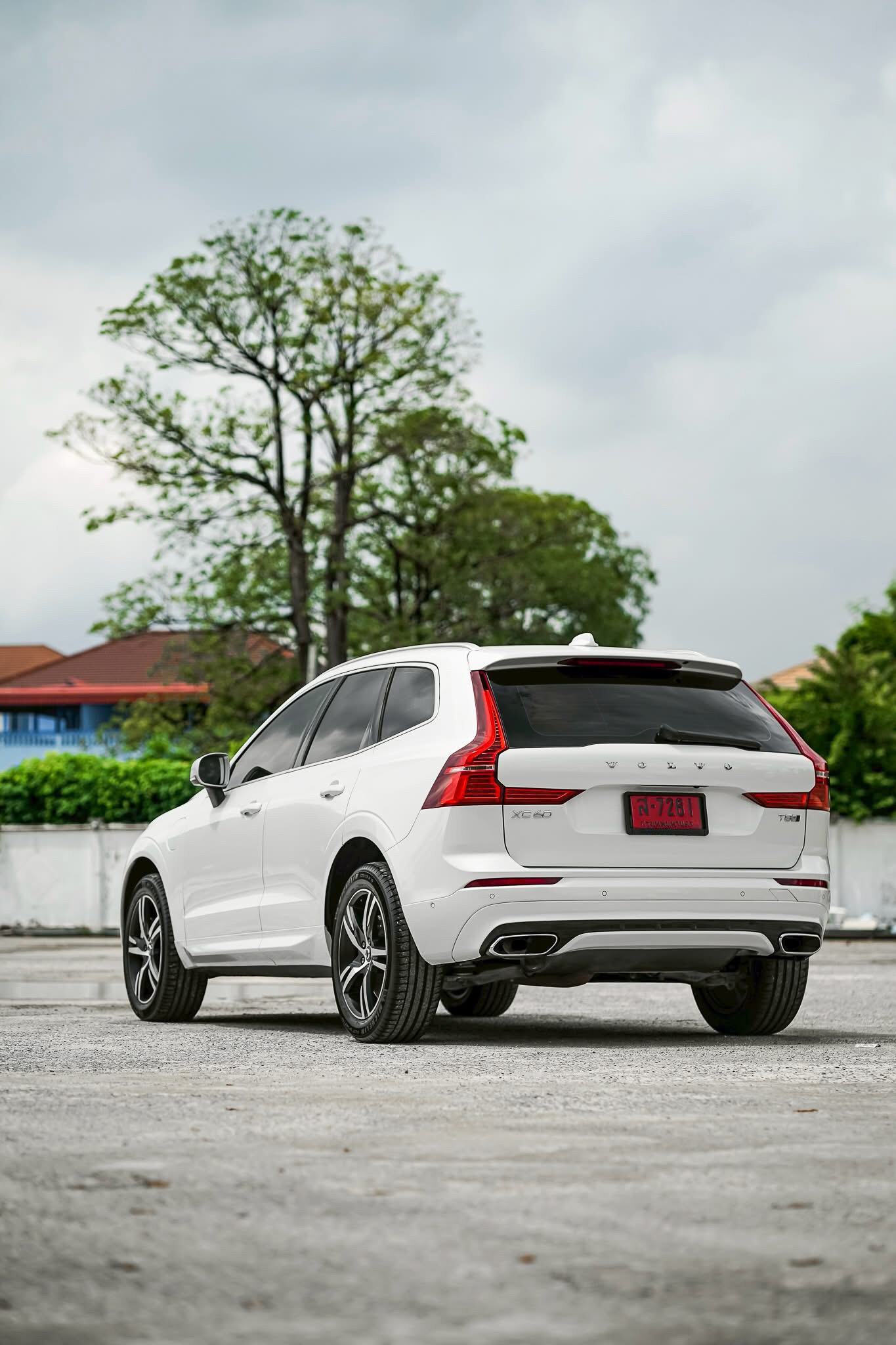 Volvo XC60 T8 Plug-in Hybrid R-Design ปี 2019