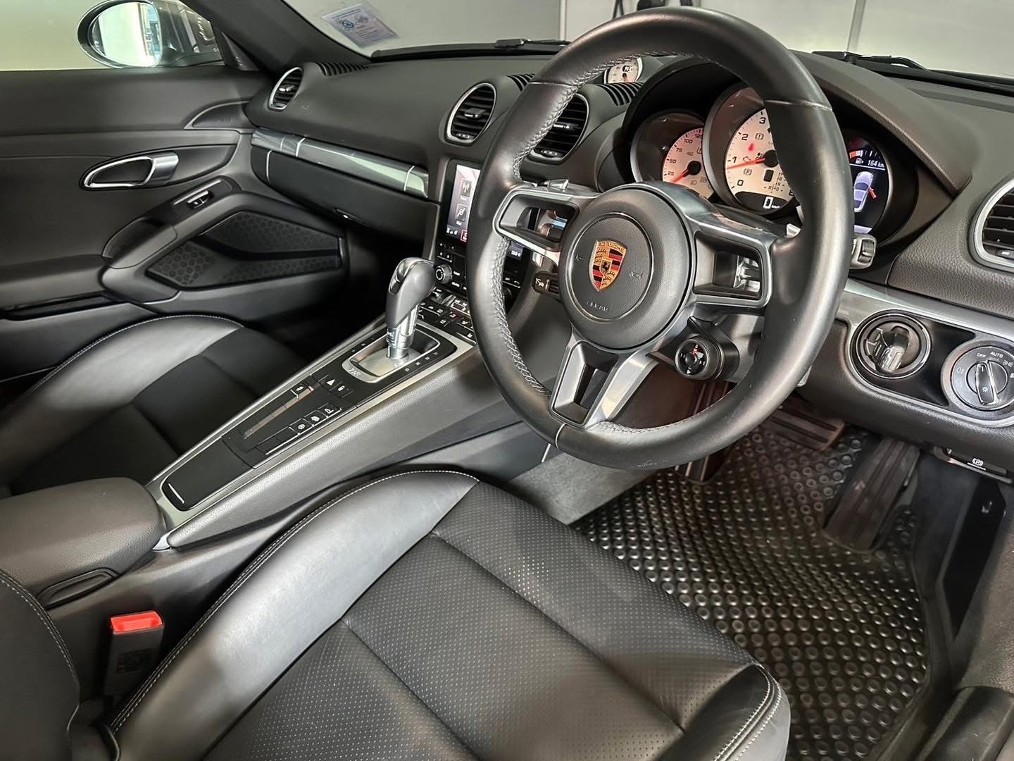 Porsche Cayman 718 Coupe 2.0 ปี 2019