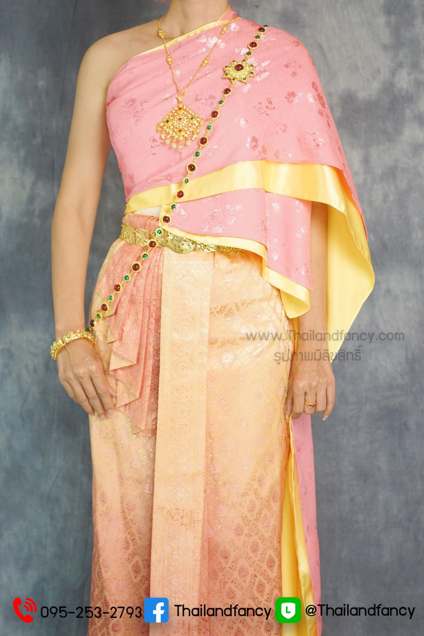 ชุดไทยการะเกด ชุดไทยสมัยสุโขทัย ชุดไทยอุ่นไอรัก ชุดไทยร่วมสมัย ชุดไทยโบราณ ชุดไทยสไบออเจ้า ชุดสไบทอลายสีโอรสกับผ้าถุงยกหน้านางไล่เฉดสี