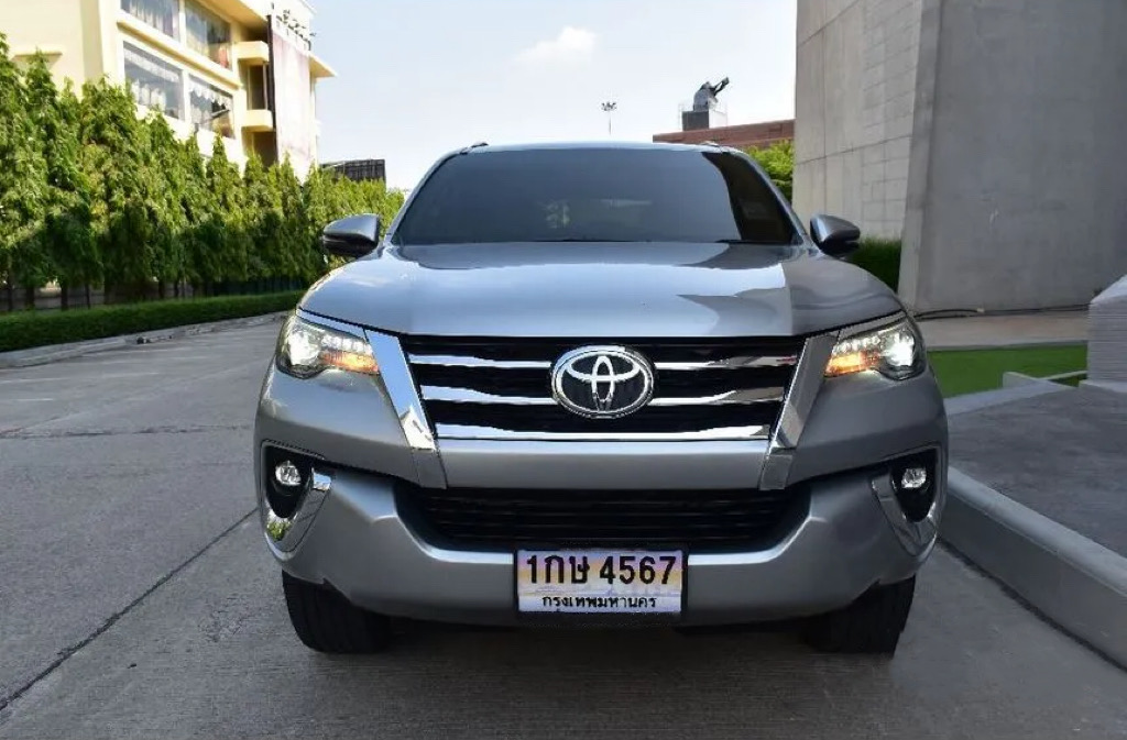 Toyota FORTUNER 2.4V 4WD ปี 2017