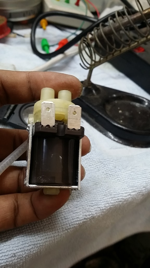 ซ่อมเตารีดไอน้ำ ยี่ห้อ XIAOMI DEERMA รุ่น DEM-HS200 อาการไอน้ำไม่ออก