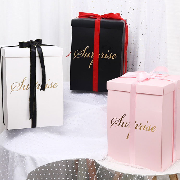 กล่องเซอร์ไพรส์ ใส่ลูกโป่ง ขนาด 25x25 สูง 34 cm. แถมริบบิ้น แถมลูกโป่ง