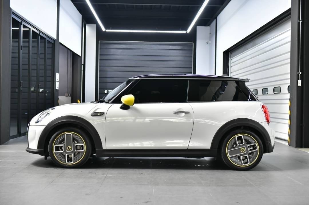Mini Cooper SE Hatch ปี 2023