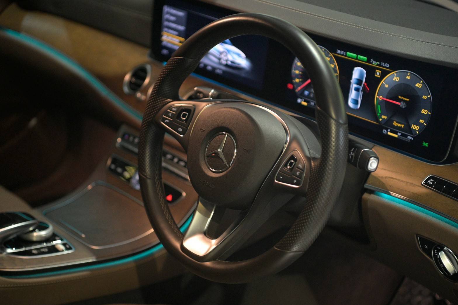 Mercedes-Benz E350e Exclusive ปี 2018