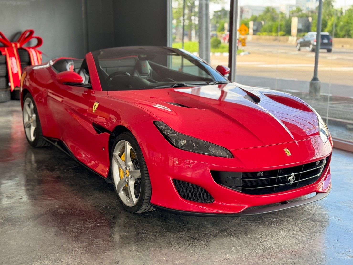Ferrari Portofino Rosso Corsa Metallic ปี 2019