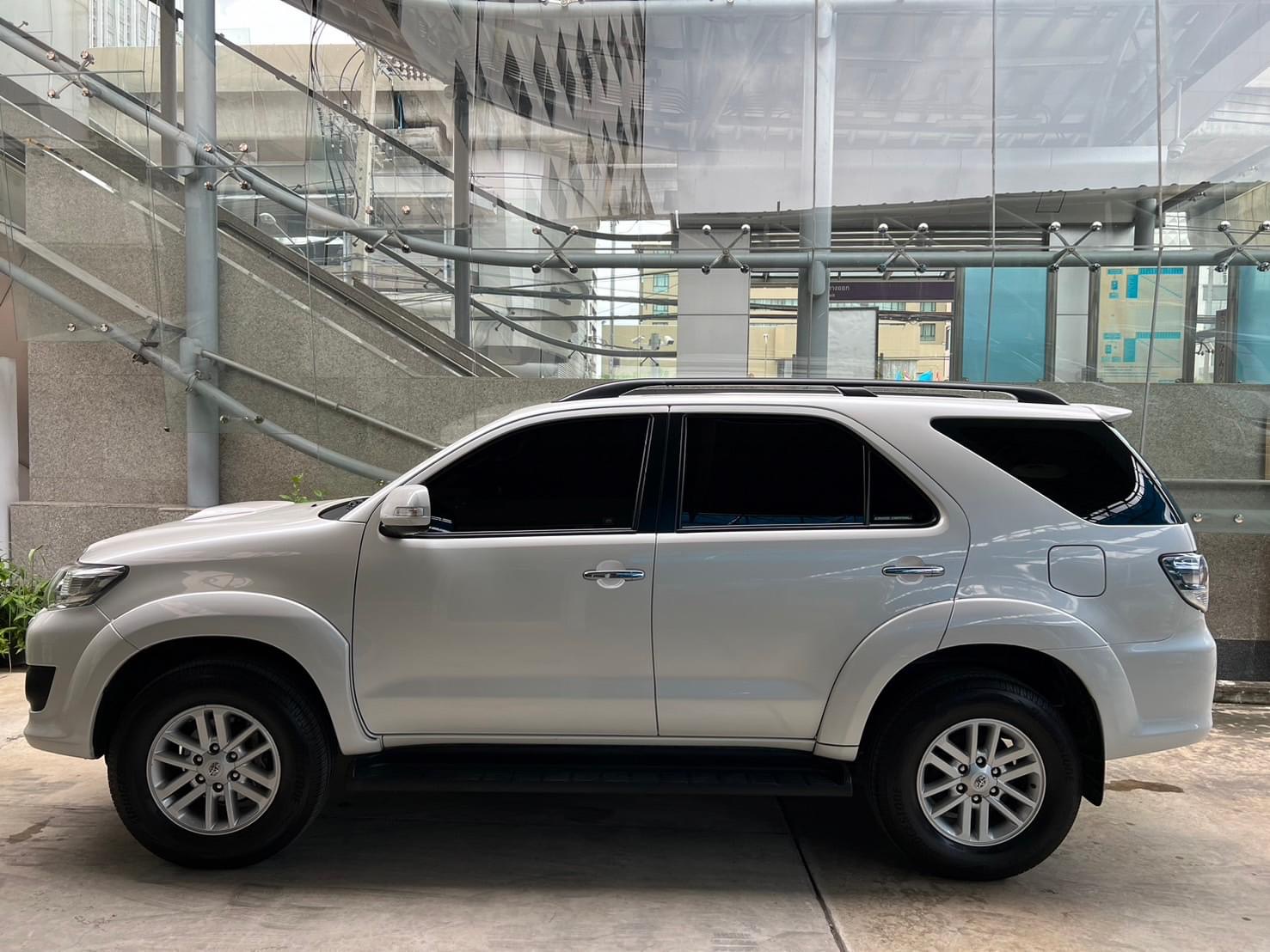 TOYOTA FORTUNER 3.0V D4D VN TURBO 4WD ปี 2012