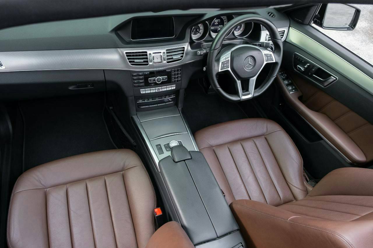 Mercedes-Benz E200 AMG Sport Package ปี 2014