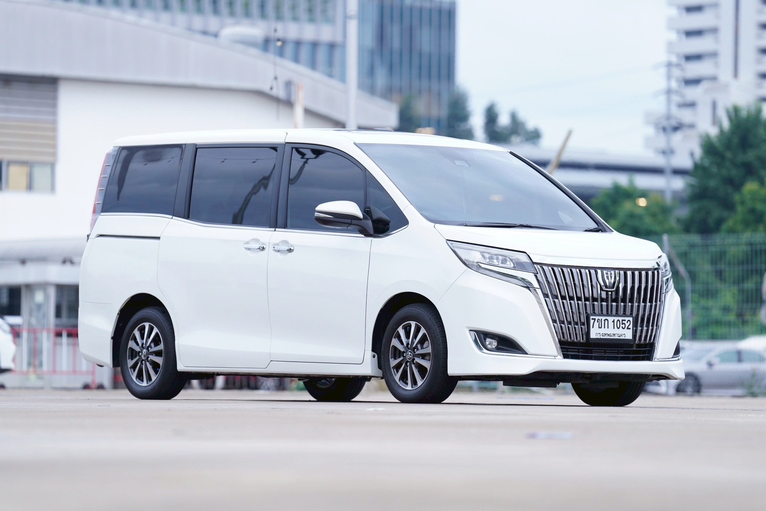 Toyota Esquire ปี 2019