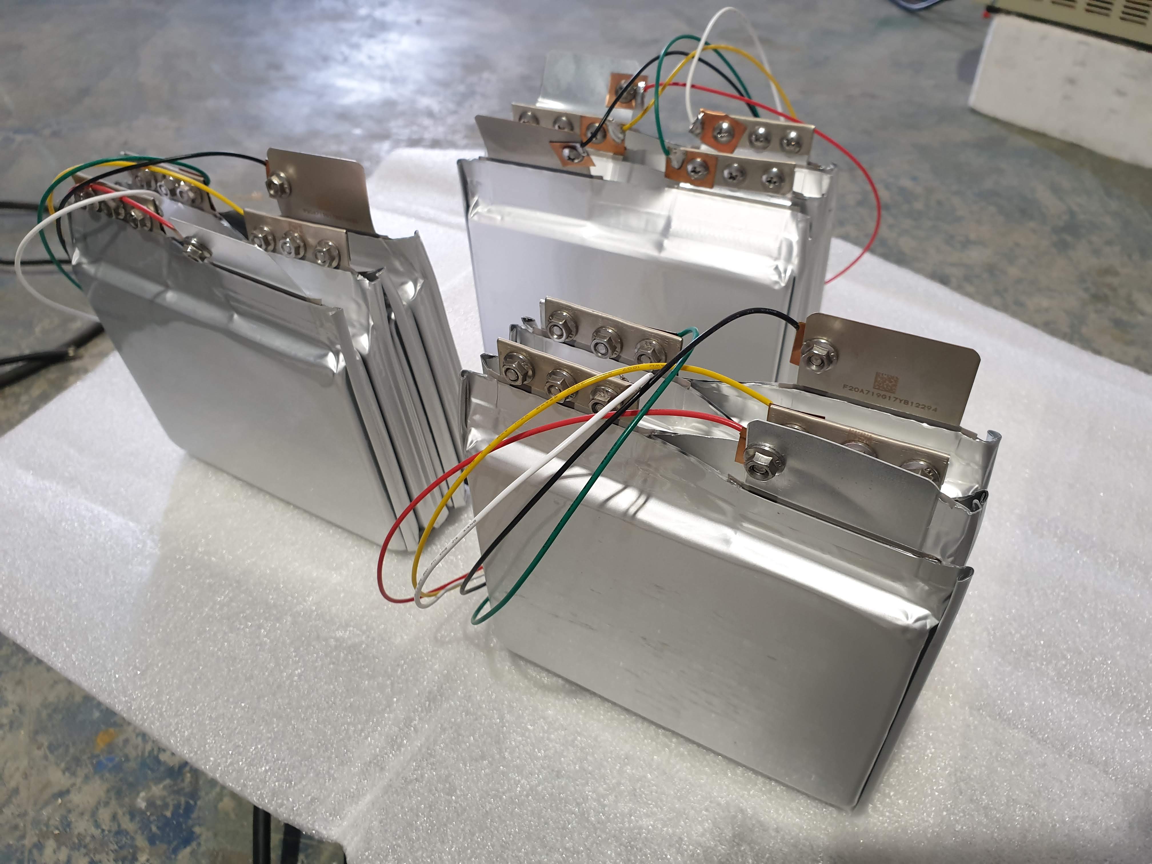 A123 Ultraphosephase 20Ah ตัวแรง เอาลงห้องเครื่องแทนแบตรถยนต์ได้เลย ประกอบ 12v 24v ได้หมด