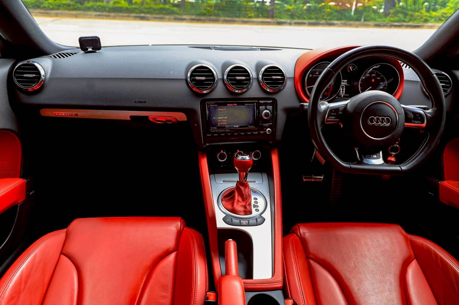 Audi TTS MK2 Exclusive ปี 2011