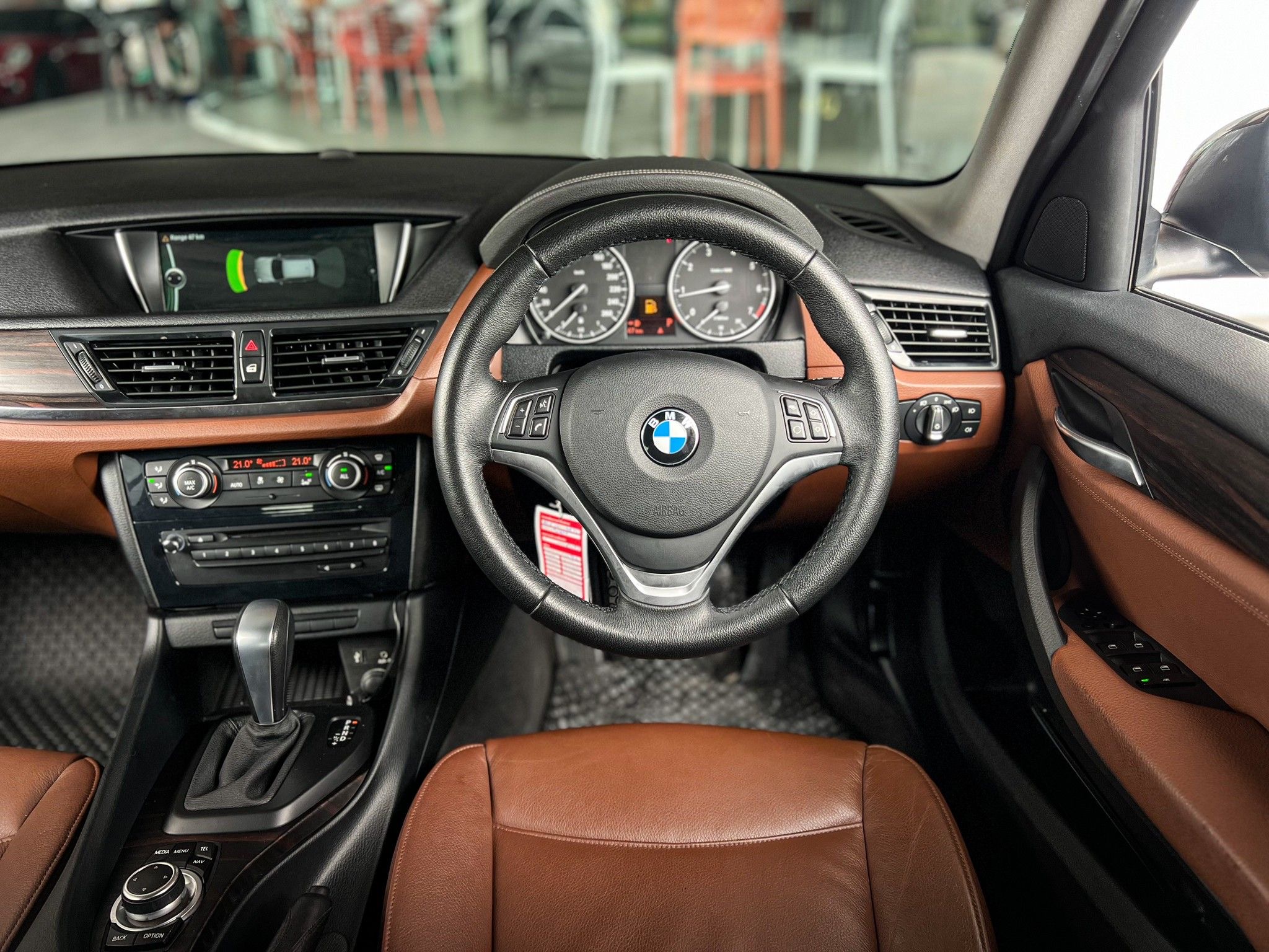 BMW X1 sDrive1.8i xLine โฉม E84 ปี 2015